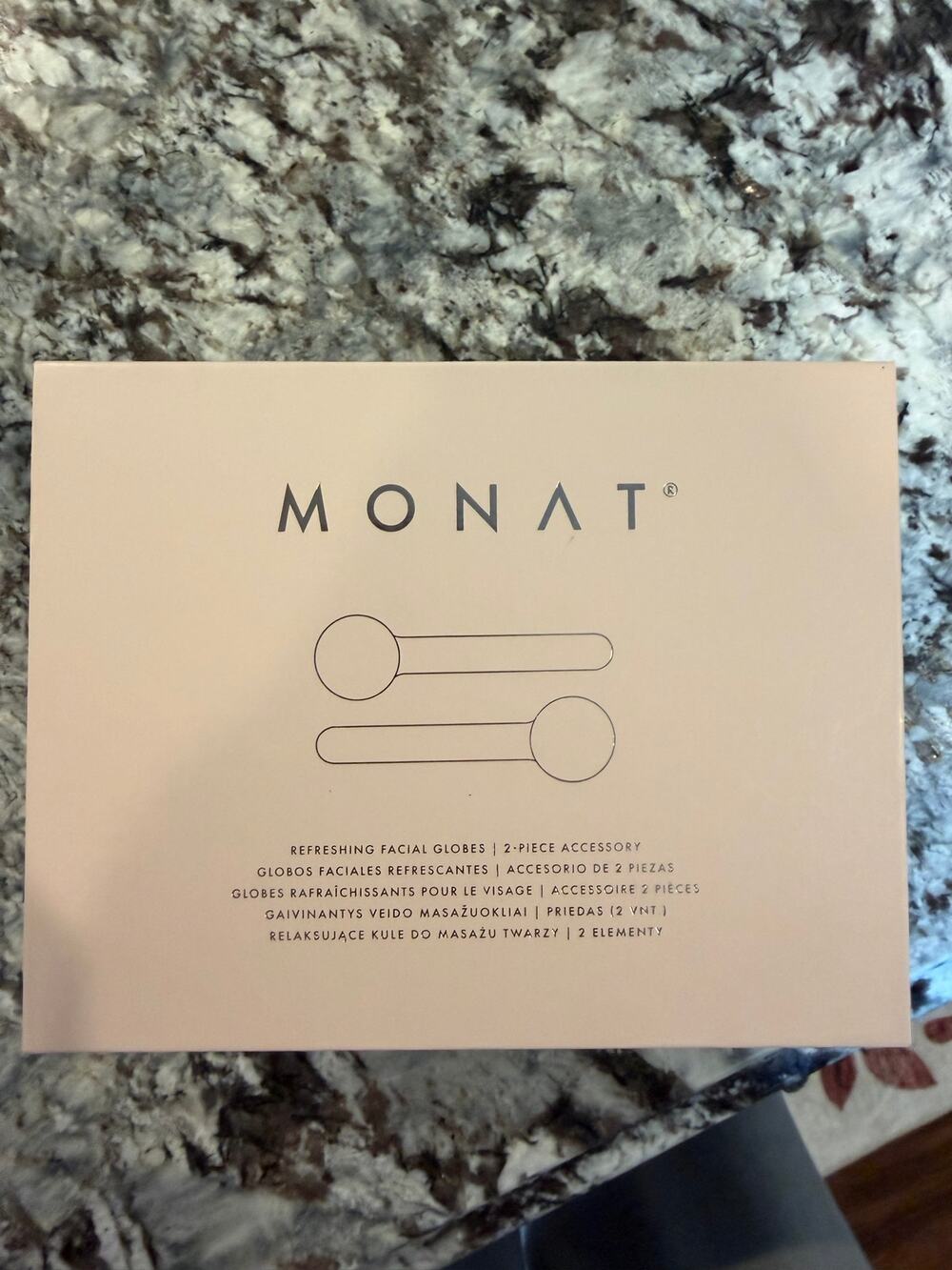 Monat refreshing facial globes in box